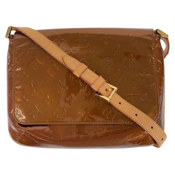 LOUIS VUITTON Handbags - Louis Vuitton Vernis Thompson Street Shoulder Bag